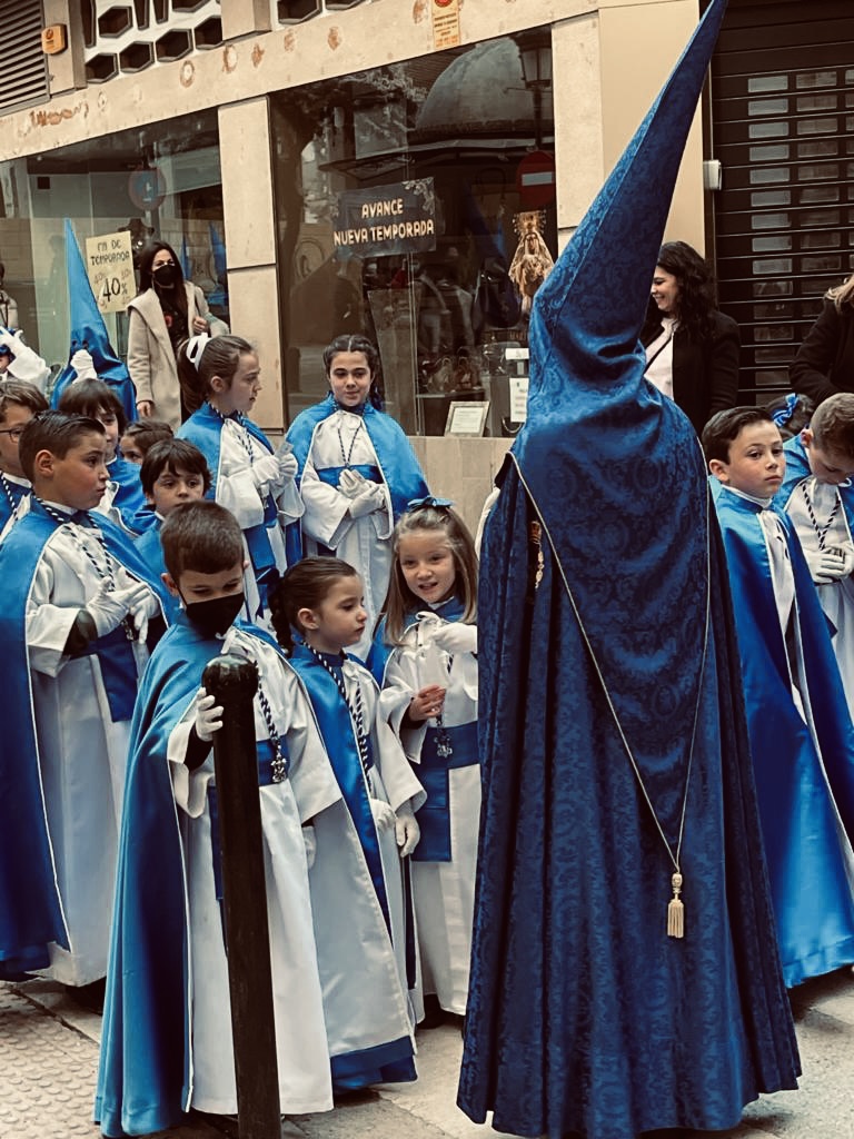 RETIRADA DE HÁBITOS DE NAZARENO